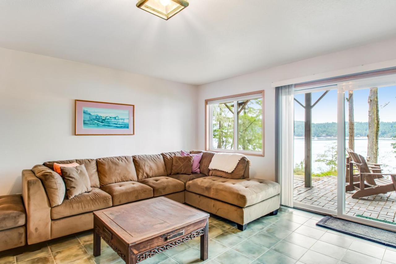 Snug Harbor Hideout Villa Islandale Bagian luar foto