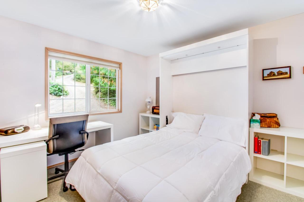 Snug Harbor Hideout Villa Islandale Bagian luar foto