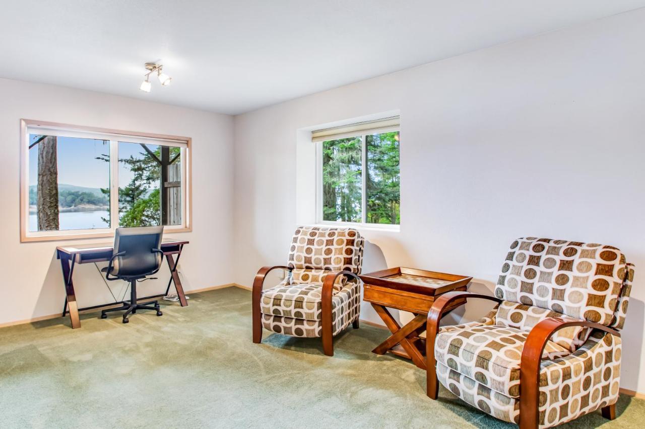 Snug Harbor Hideout Villa Islandale Bagian luar foto