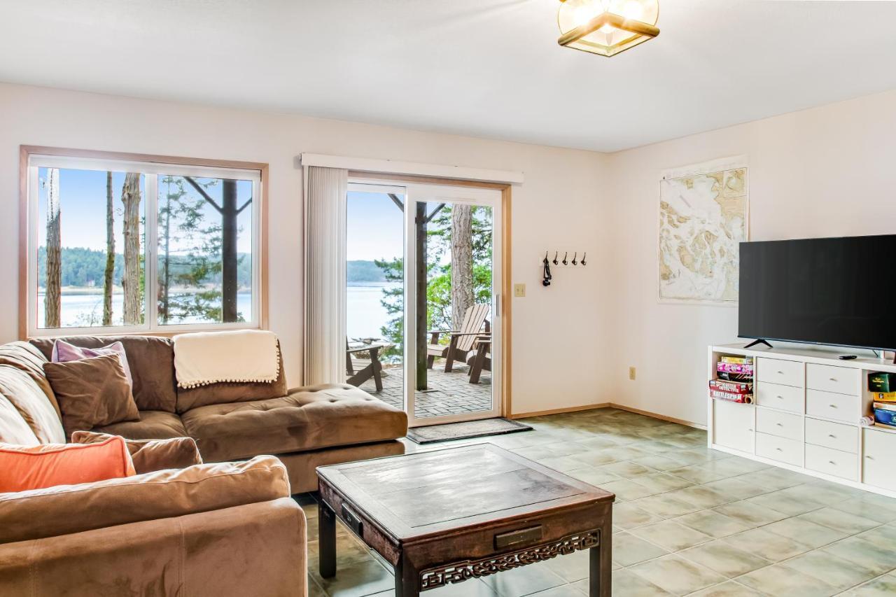 Snug Harbor Hideout Villa Islandale Bagian luar foto